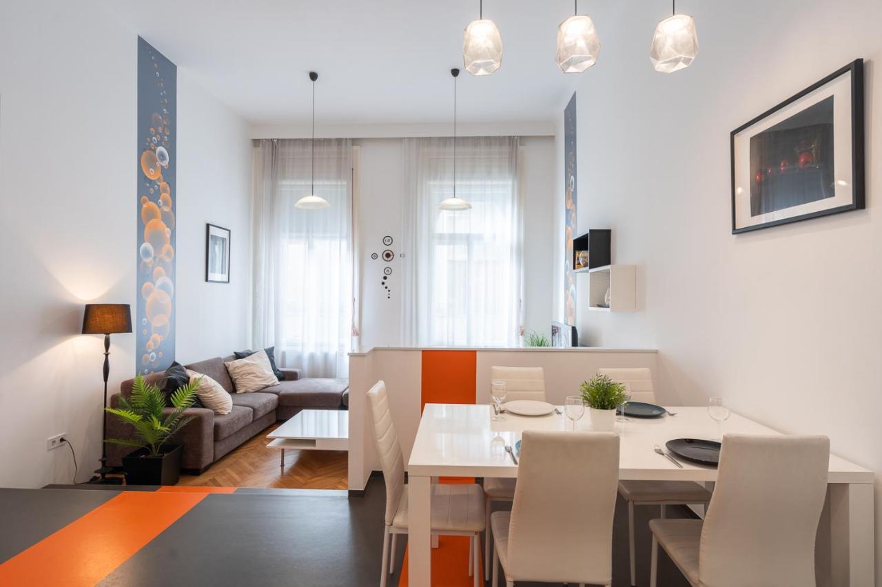 Bright Two-Bedroom Home By The New York Palace Boedapest Buitenkant foto